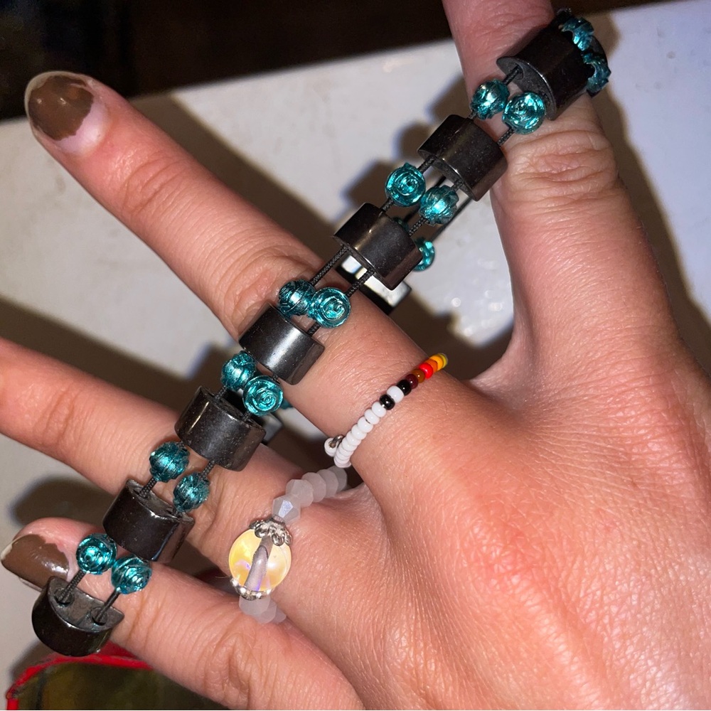 Blue and black stretchy beaded bracelet